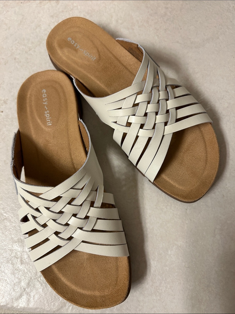 Easy Spirit Cream/White Leather Slide Sandals